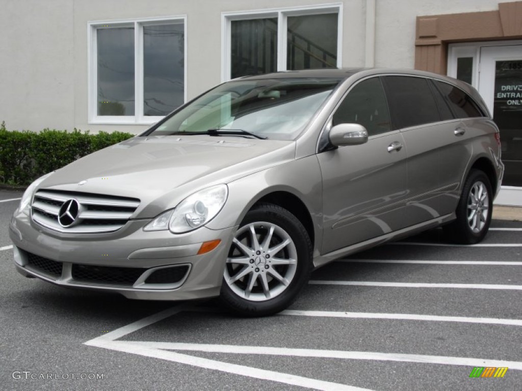 Desert Silver Metallic Mercedes-Benz R