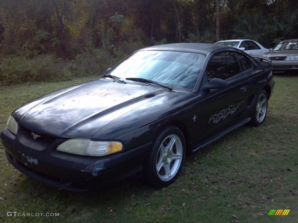 1995 Mustang V6 Coupe - Black / Saddle photo #1