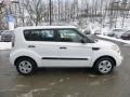 2011 Clear White Kia Soul 1.6  photo #6