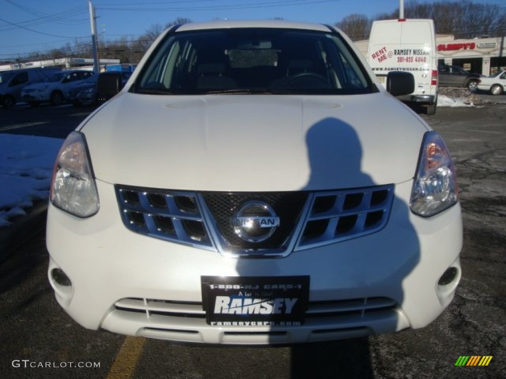 2011 Rogue S AWD - Pearl White / Black photo #2