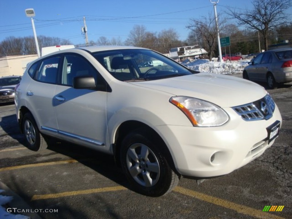 2011 Rogue S AWD - Pearl White / Black photo #3