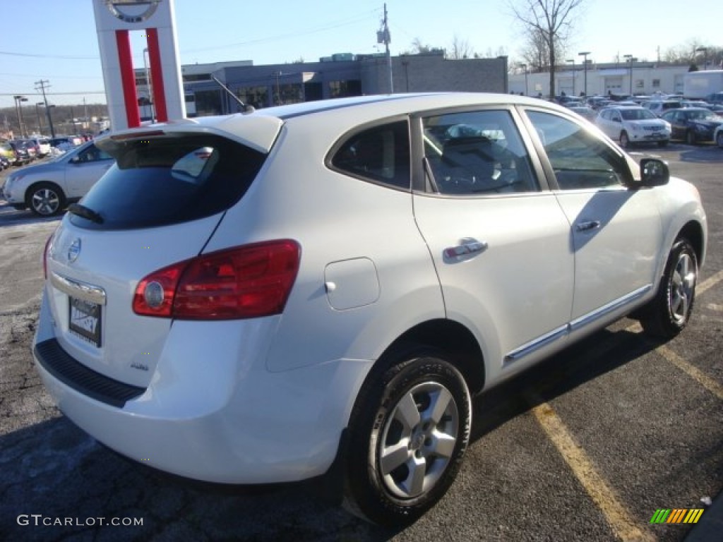 2011 Rogue S AWD - Pearl White / Black photo #5