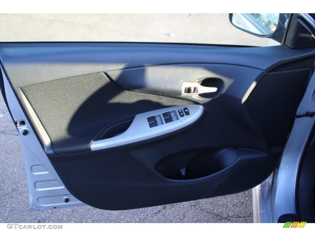 2010 Corolla S - Classic Silver Metallic / Dark Charcoal photo #6