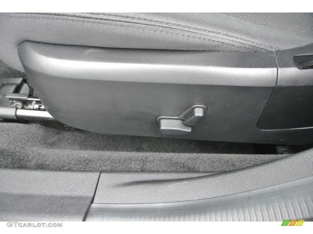 2013 200 Touring Sedan - Billet Silver Metallic / Black photo #9