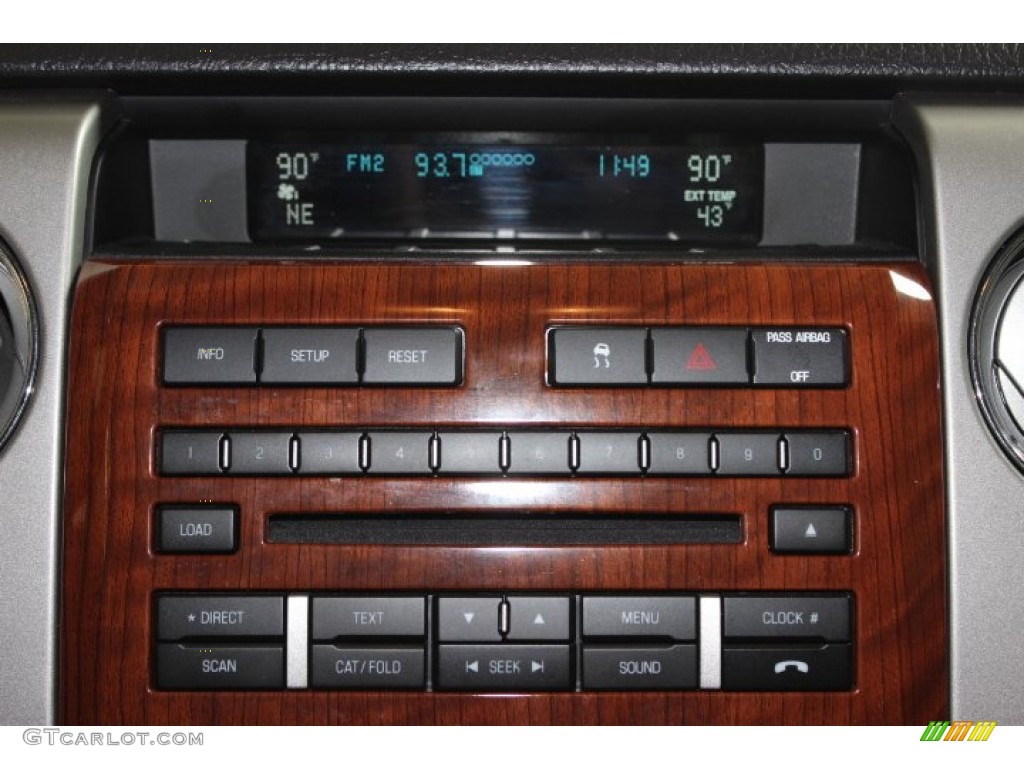 2010 F150 Lariat SuperCab - Tuxedo Black / Black photo #20