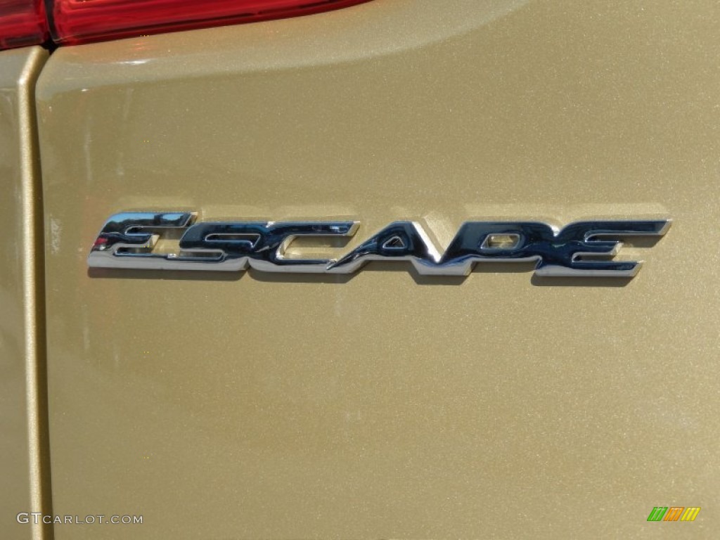2014 Ford Escape Titanium 2.0L EcoBoost Marks and Logos Photos