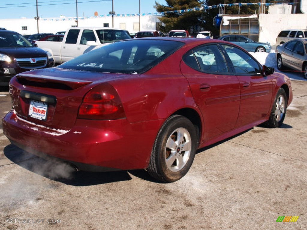 2005 Grand Prix Sedan - Sport Red Metallic / Dark Pewter photo #3