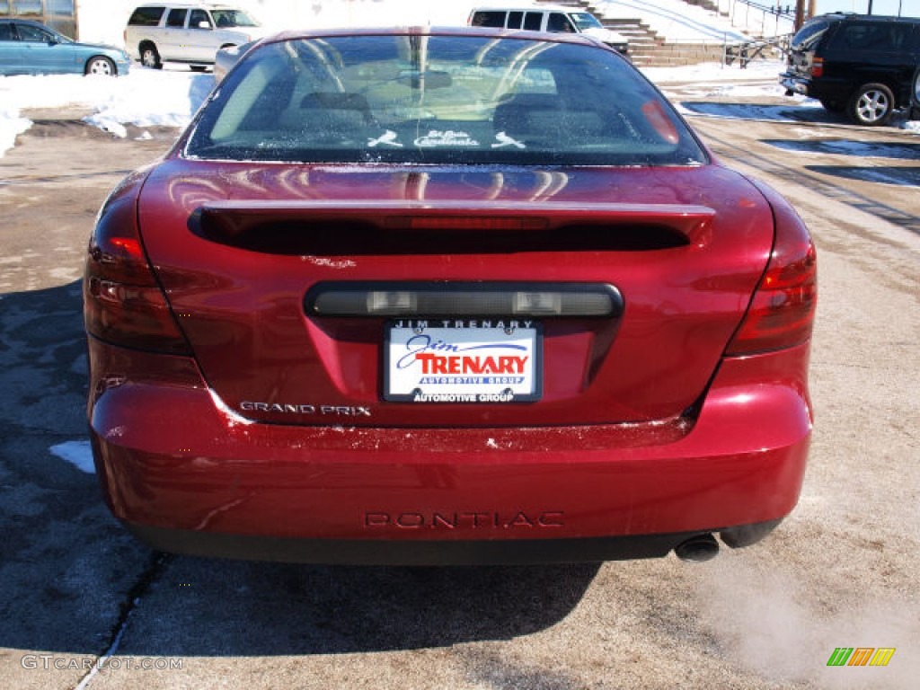 2005 Grand Prix Sedan - Sport Red Metallic / Dark Pewter photo #6