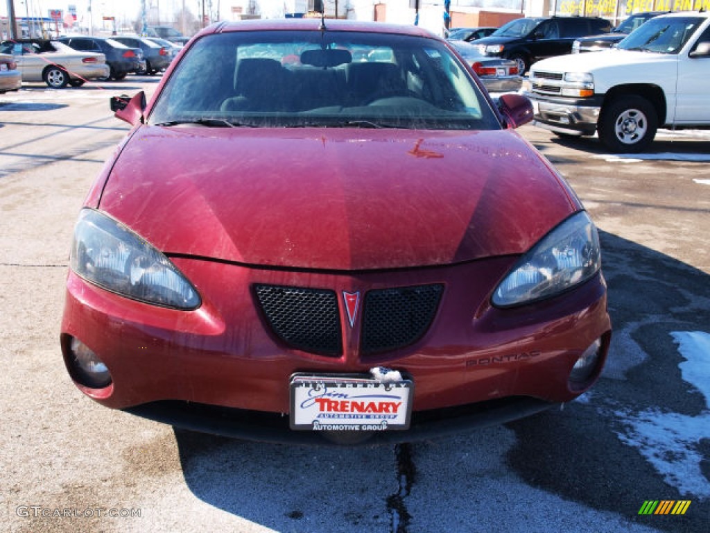 2005 Grand Prix Sedan - Sport Red Metallic / Dark Pewter photo #8