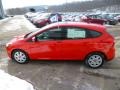 Race Red - Focus SE 5-Door Photo No. 5