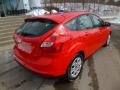 Race Red - Focus SE 5-Door Photo No. 8