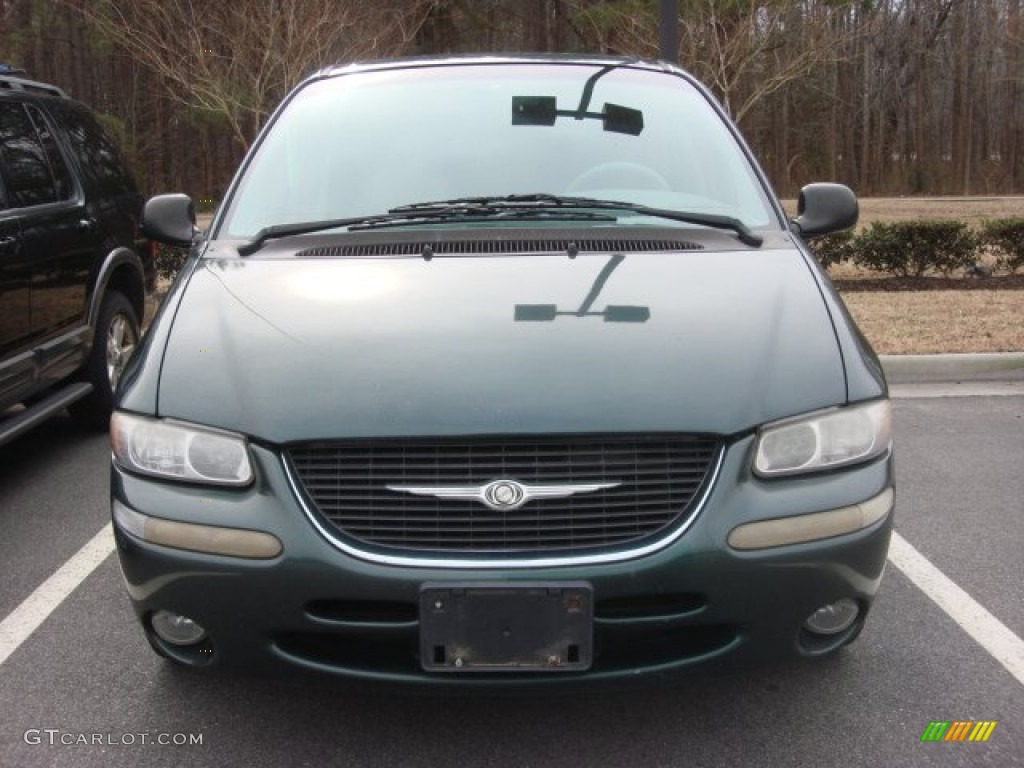 2000 Town & Country LX - Shale Green Metallic / Mist Gray photo #3
