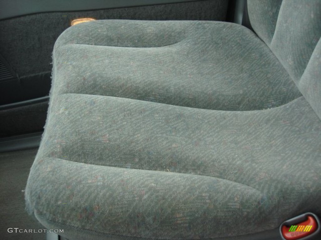 2000 Town & Country LX - Shale Green Metallic / Mist Gray photo #11