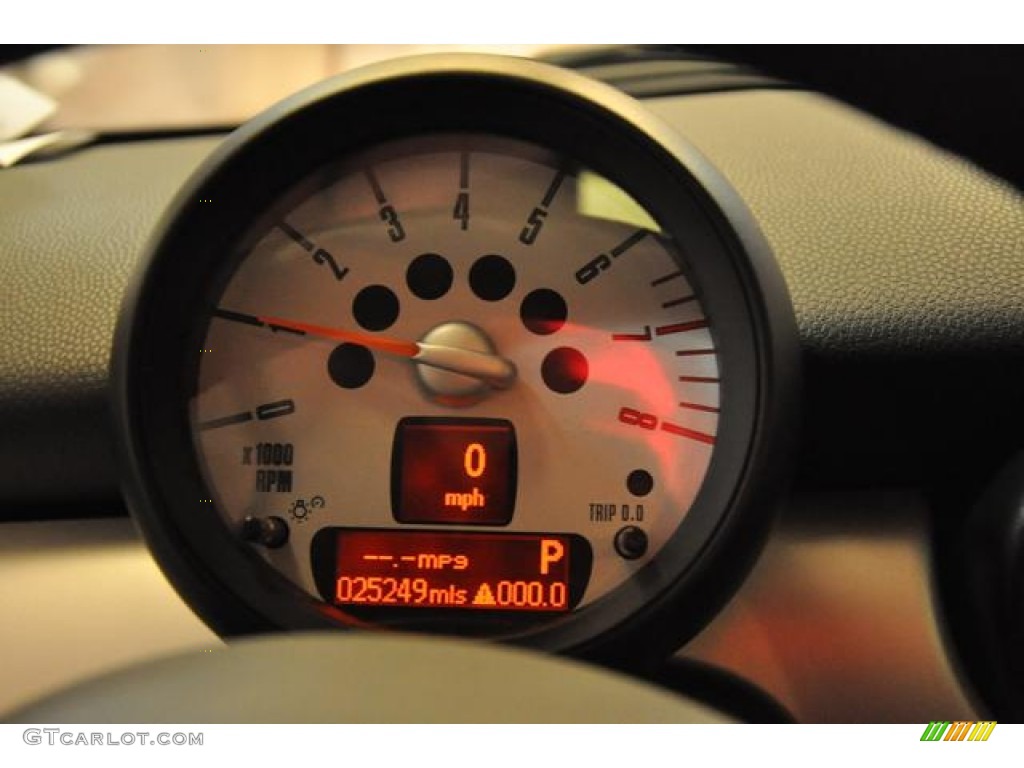 2011 Cooper Hardtop - Pepper White / Carbon Black photo #27