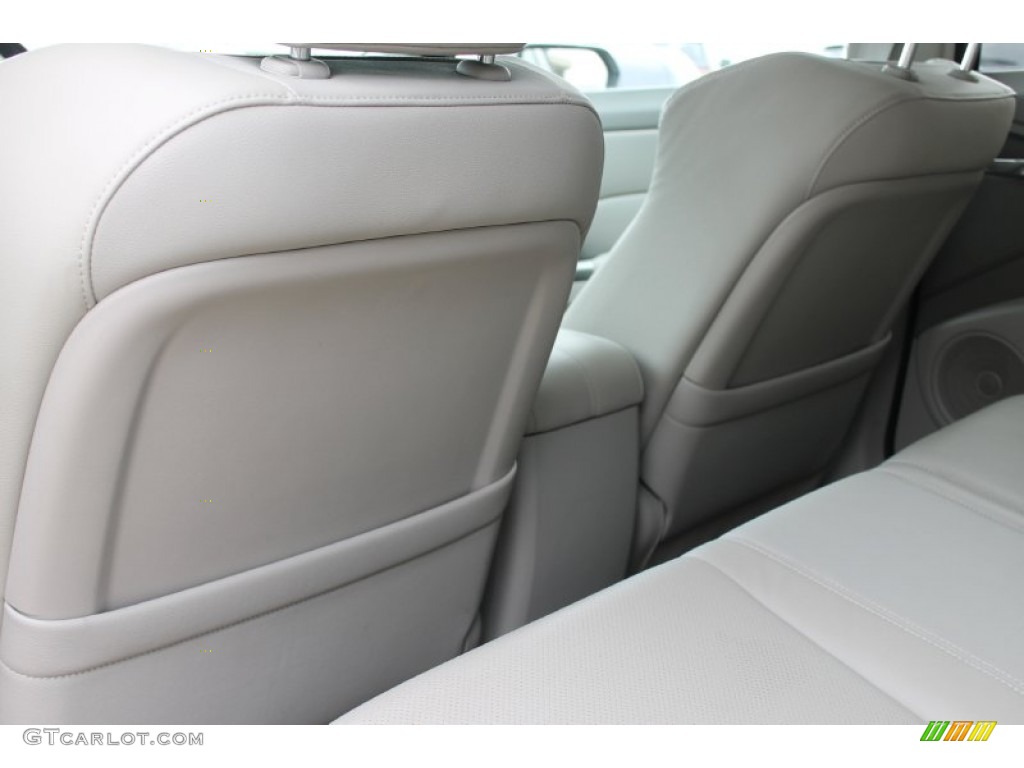 2010 RDX SH-AWD - Palladium Silver Metallic / Taupe photo #26