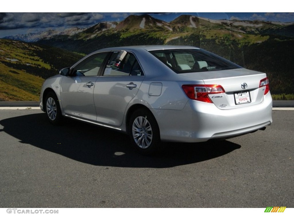 2014 Camry LE - Classic Silver Metallic / Ash photo #3