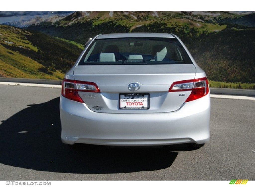 2014 Camry LE - Classic Silver Metallic / Ash photo #4