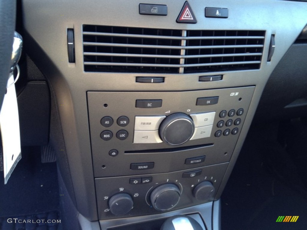2008 Astra XE Sedan - Black Sapphire / Charcoal photo #18