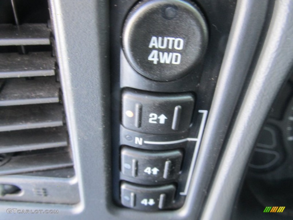 2004 Avalanche 1500 4x4 - Dark Gray Metallic / Dark Charcoal photo #16