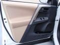 Super White - RAV4 XLE Photo No. 29