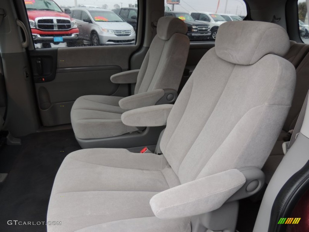 2008 Sedona LX - Claret Red Metallic / Gray photo #11