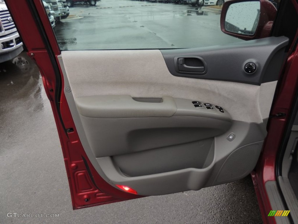 2008 Sedona LX - Claret Red Metallic / Gray photo #14