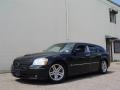 2005 Brilliant Black Crystal Pearl Dodge Magnum R/T  photo #2