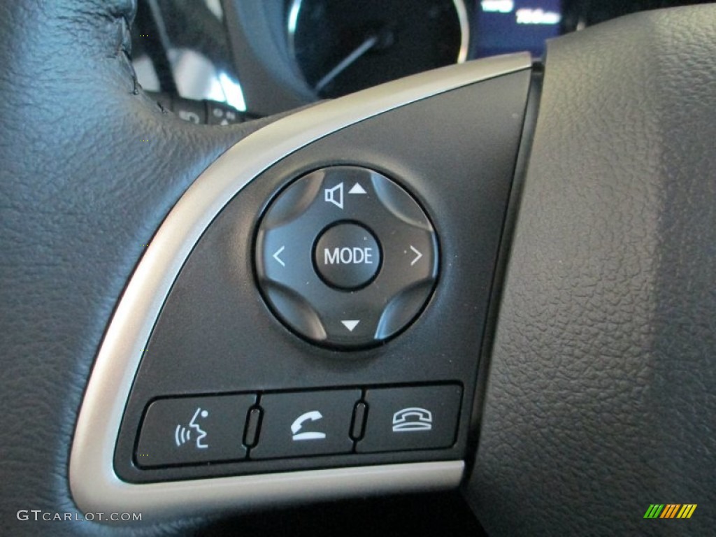 2014 Mitsubishi Outlander SE Controls Photo #90526519