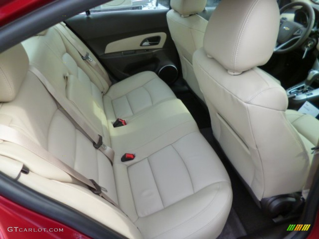 2014 Cruze LT - Crystal Red Tintcoat / Cocoa/Light Neutral photo #12