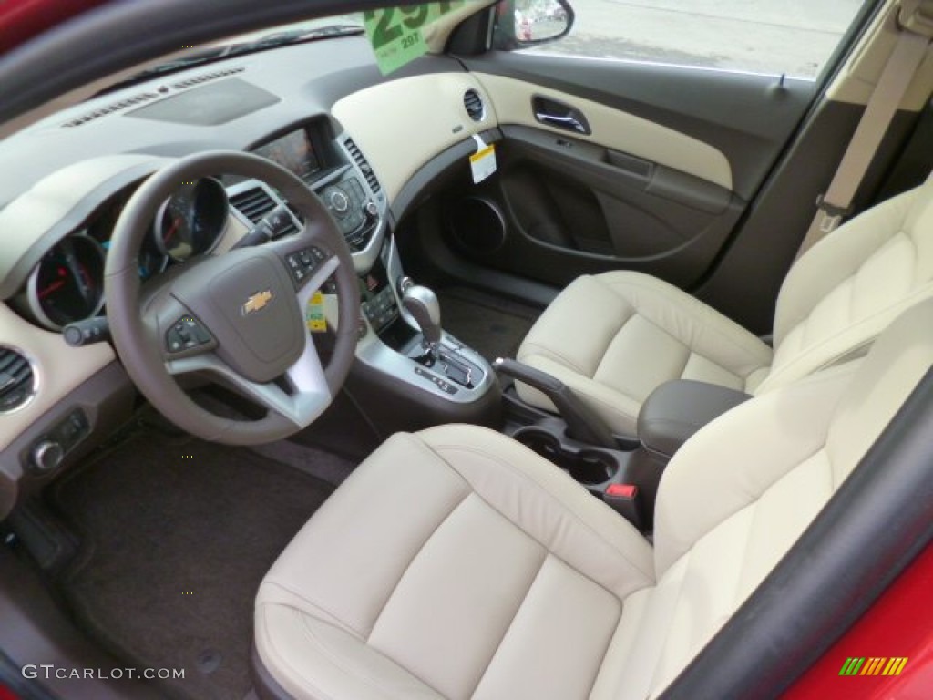 2014 Cruze LT - Crystal Red Tintcoat / Cocoa/Light Neutral photo #16