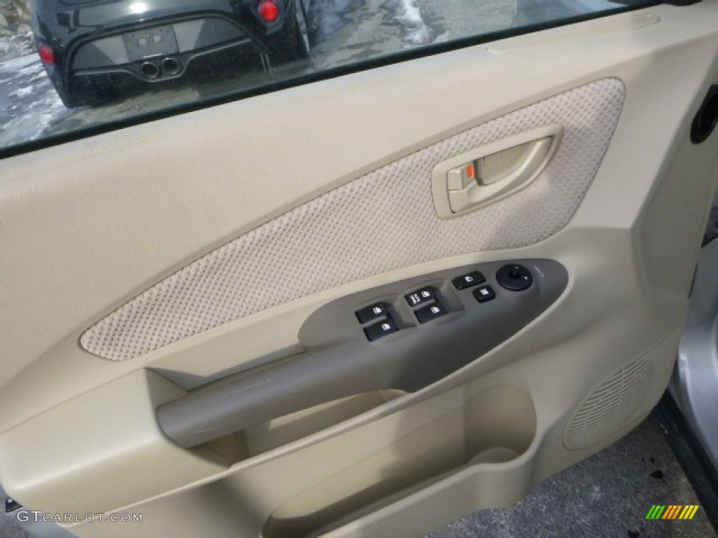 2007 Tucson SE - Platinum Metallic / Beige photo #14