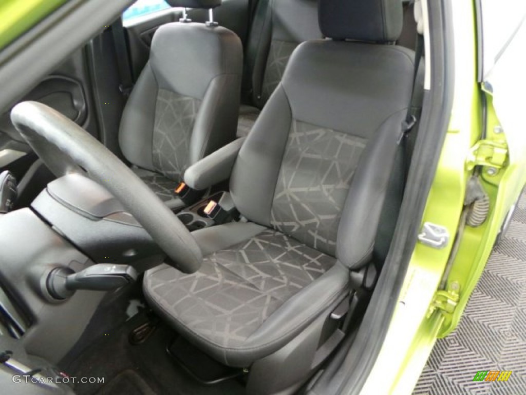 2012 Fiesta SE Sedan - Lime Squeeze Metallic / Charcoal Black photo #6