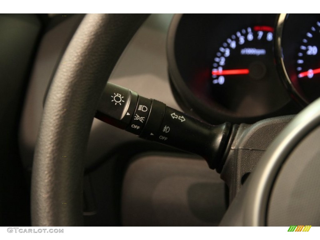 2010 Kia Soul + Controls Photo #90531947