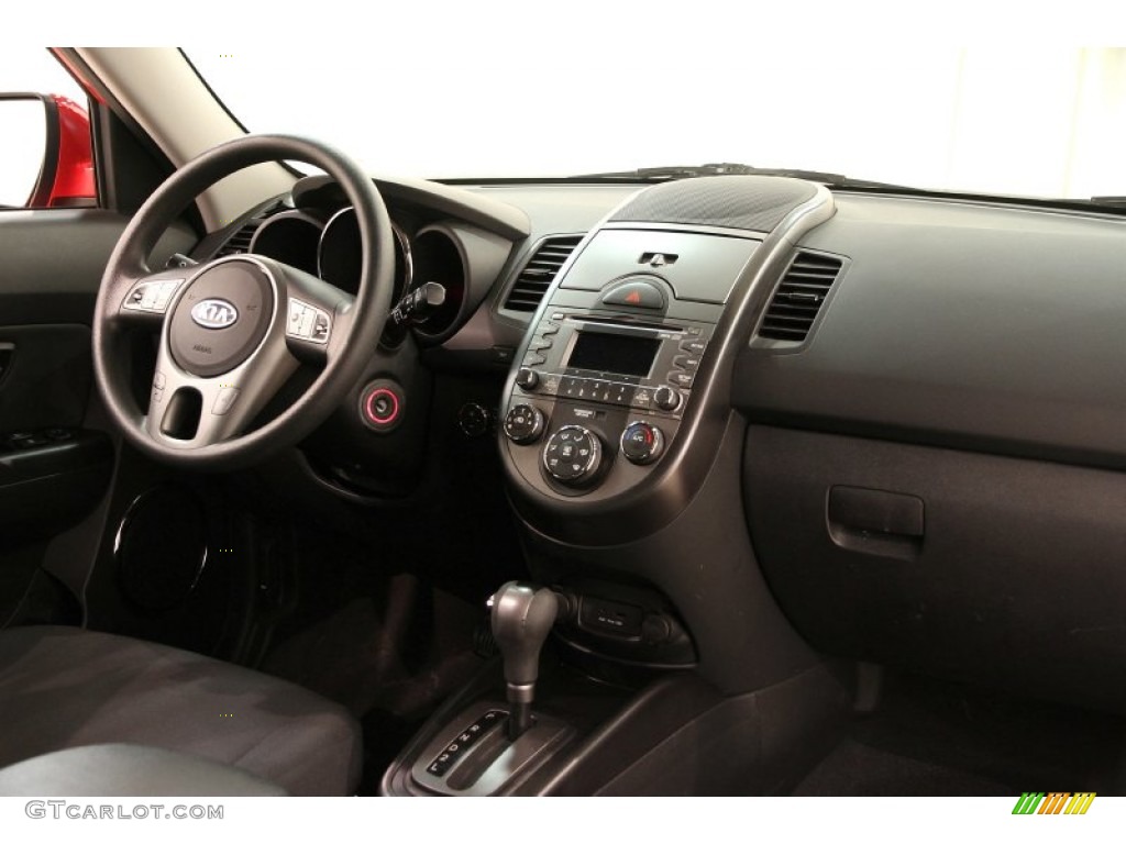 2010 Kia Soul + Black Soul Logo Cloth Dashboard Photo #90532109