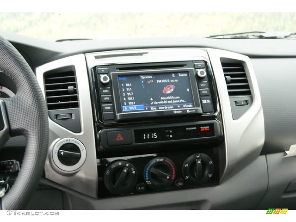 2014 Toyota Tacoma V6 SR5 Access Cab 4x4 Controls Photos