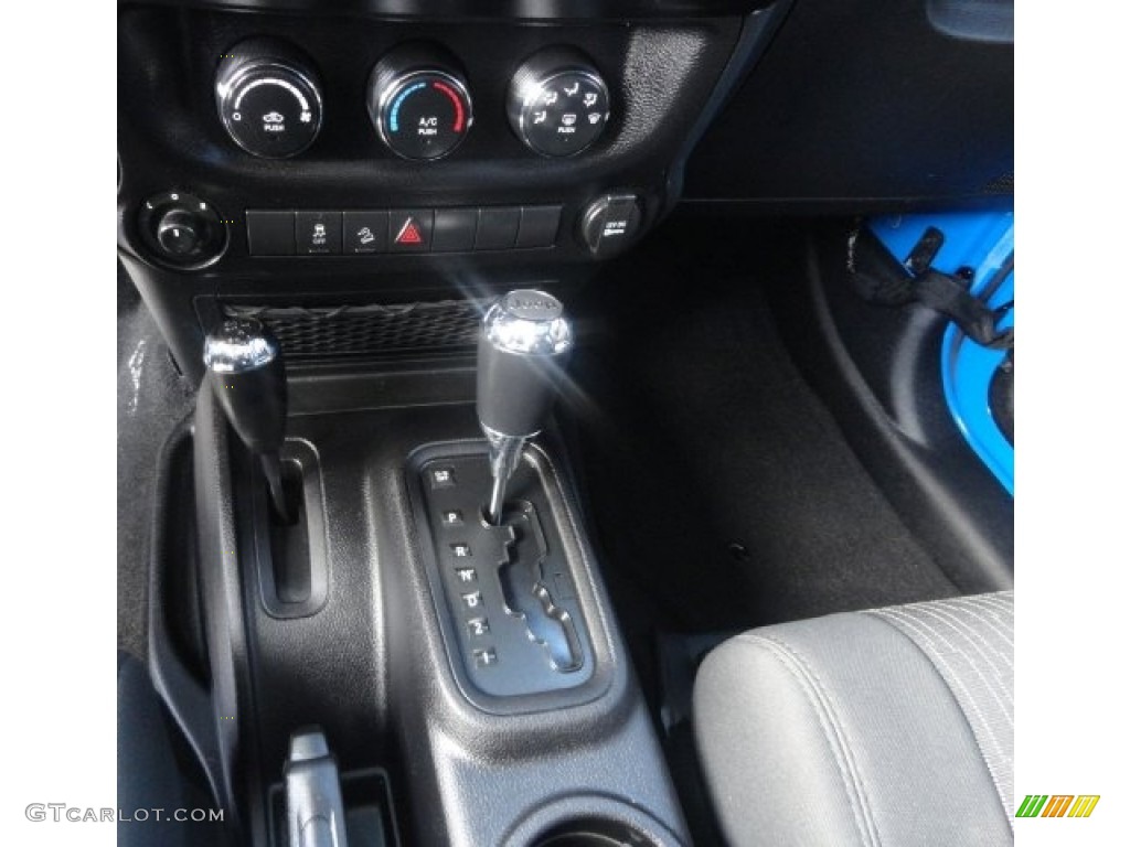 2011 Wrangler Unlimited Sport 4x4 - Cosmos Blue / Black photo #2