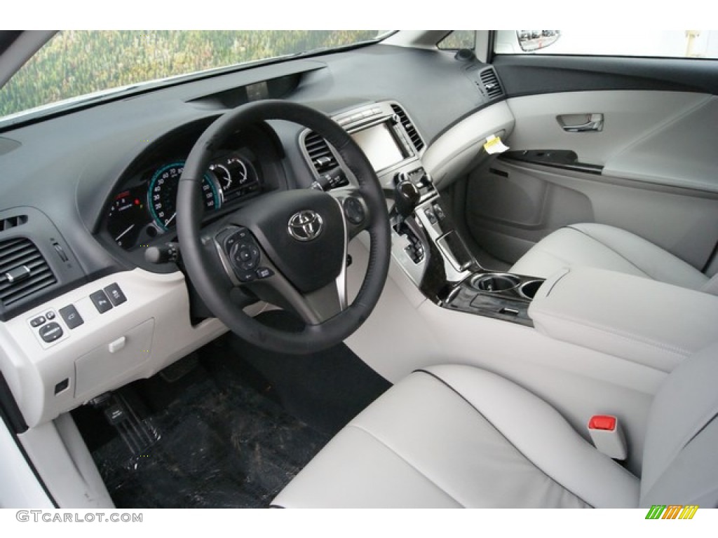 2014 Venza Limited - Blizzard White Pearl / Light Gray photo #5