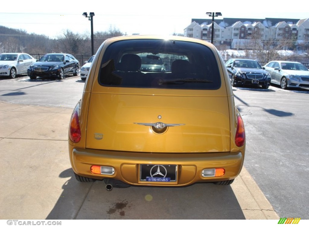 2002 PT Cruiser Limited - Inca Gold Pearlcoat / Taupe photo #7