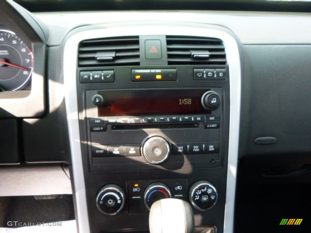 2008 Pontiac Torrent AWD Controls Photos