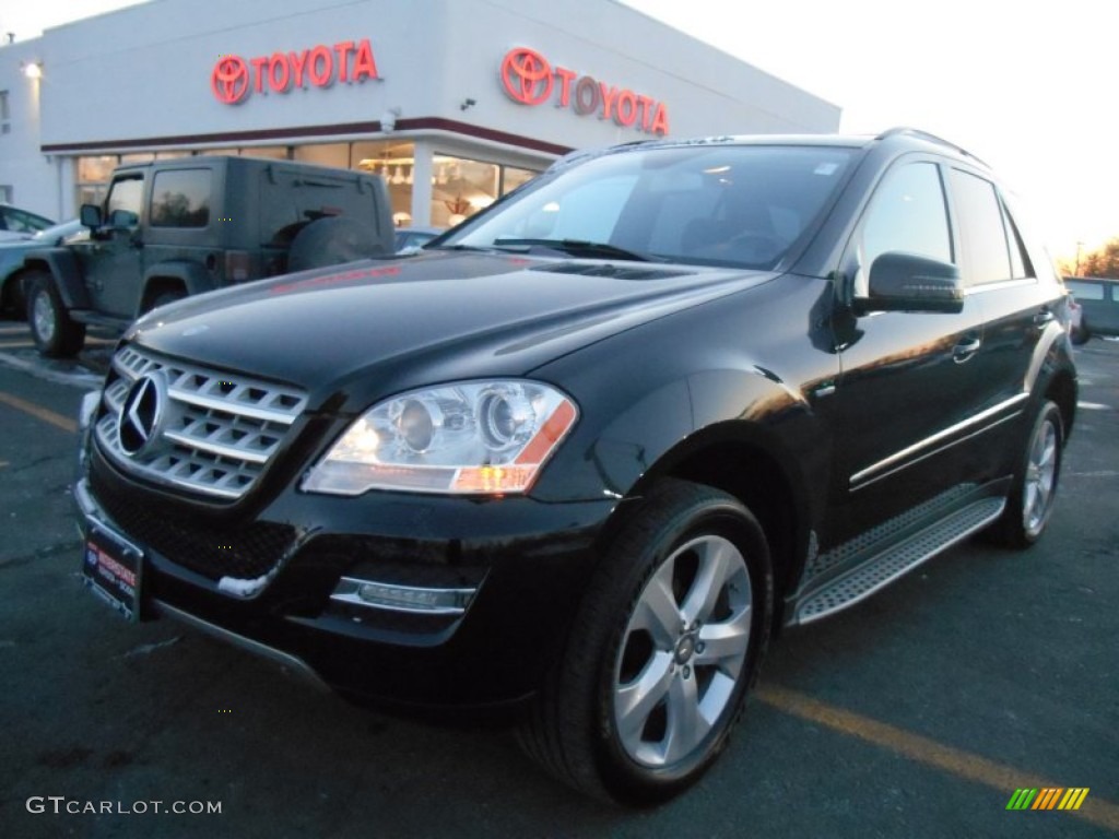 2011 ML 350 BlueTEC 4Matic - Black / Black photo #1