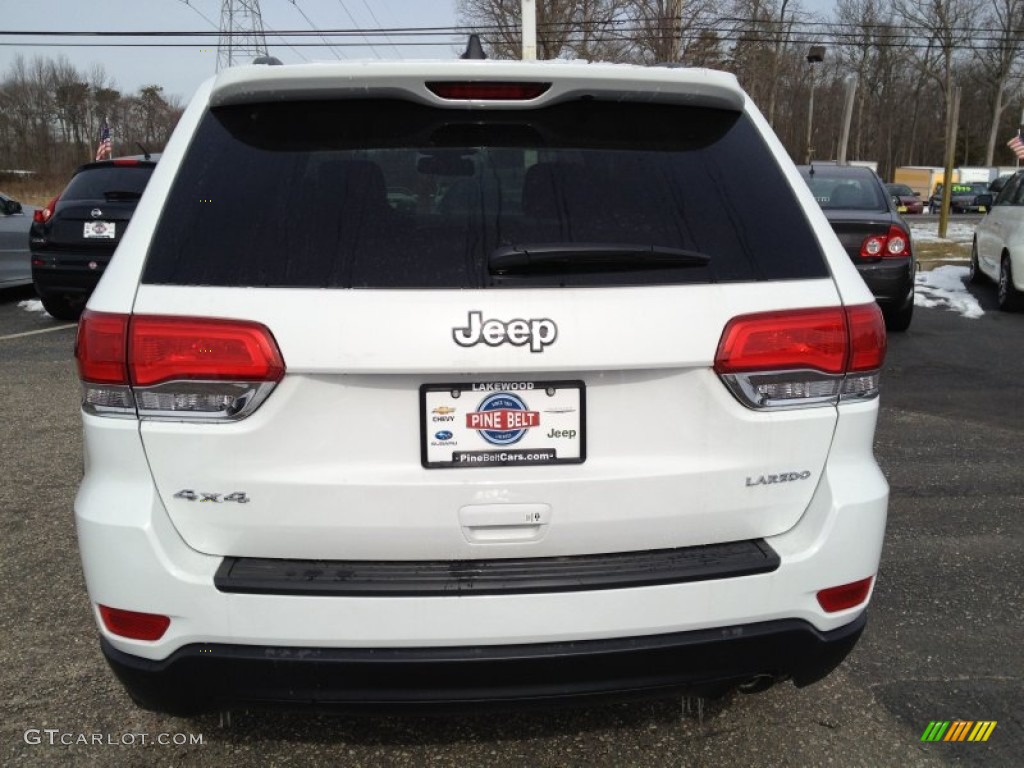 2014 Grand Cherokee Laredo 4x4 - Bright White / Morocco Black photo #5