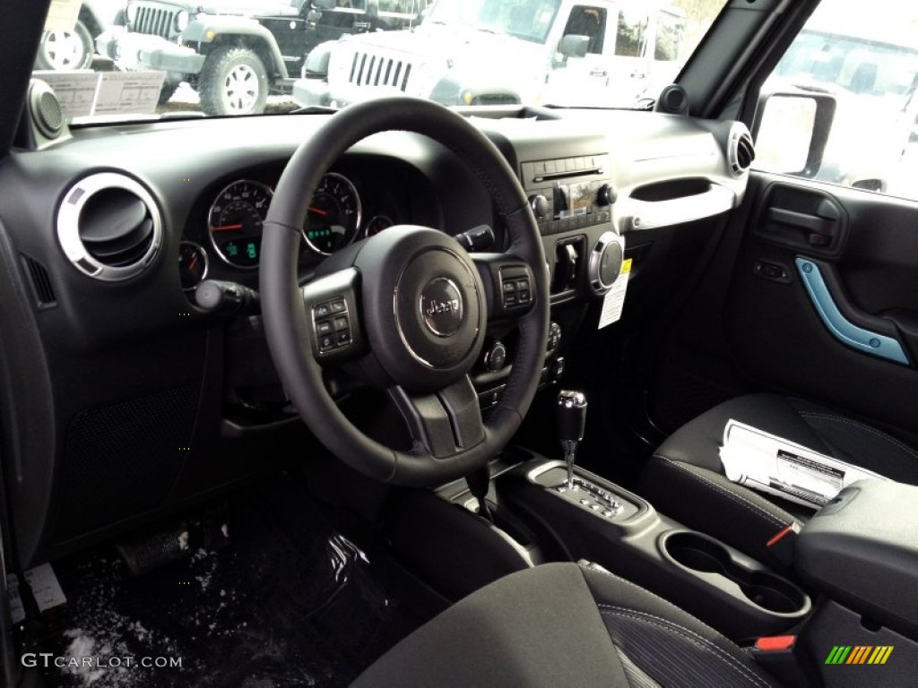 2014 Wrangler Unlimited Sahara 4x4 - Granite Metallic / Black photo #7