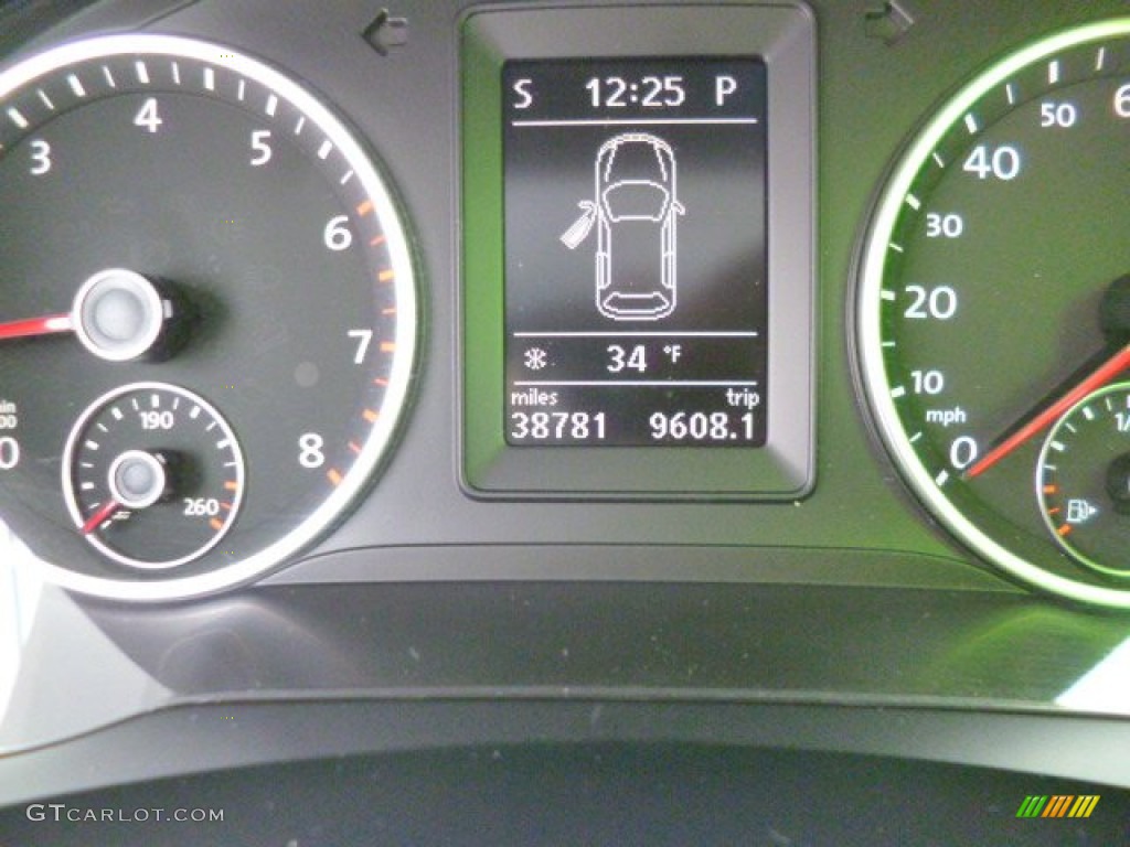 2012 Tiguan S 4Motion - Deep Black Metallic / Black photo #14