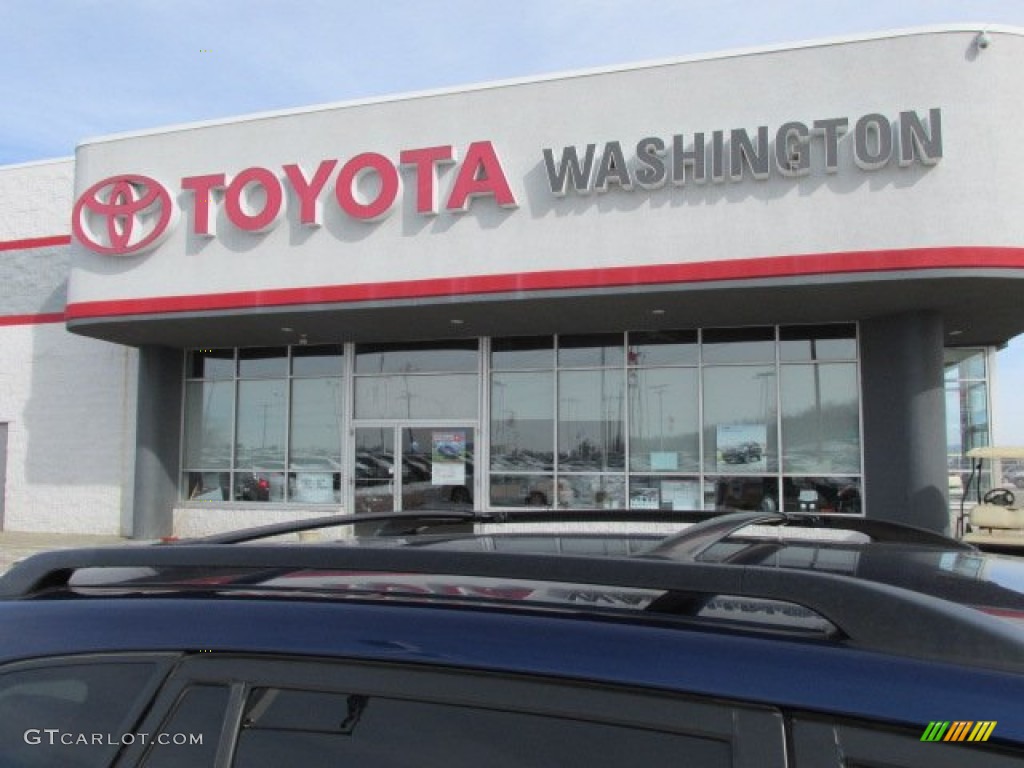 2002 RAV4 4WD - Spectra Blue Mica / Gray photo #4