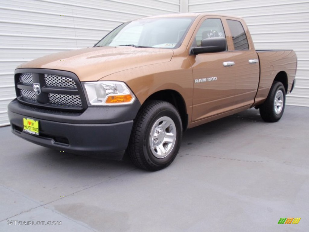 2012 Ram 1500 ST Quad Cab 4x4 - Saddle Brown Pearl / Dark Slate Gray/Medium Graystone photo #7