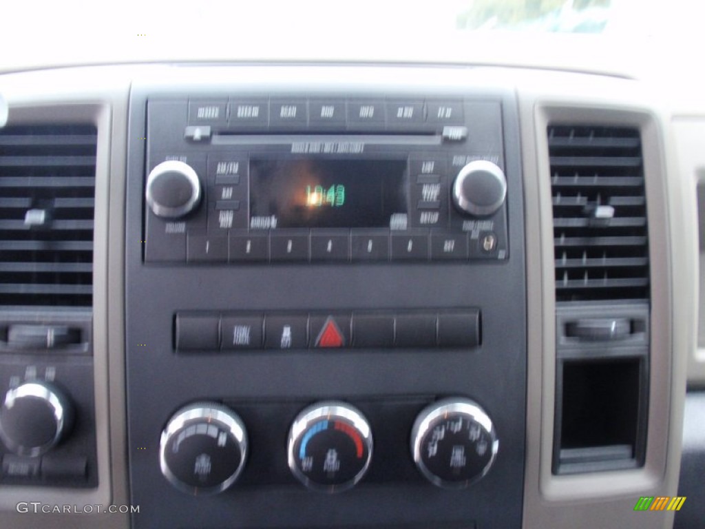 2012 Ram 1500 ST Quad Cab 4x4 - Saddle Brown Pearl / Dark Slate Gray/Medium Graystone photo #42