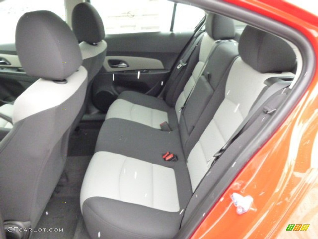 2014 Cruze LS - Red Hot / Jet Black/Medium Titanium photo #12