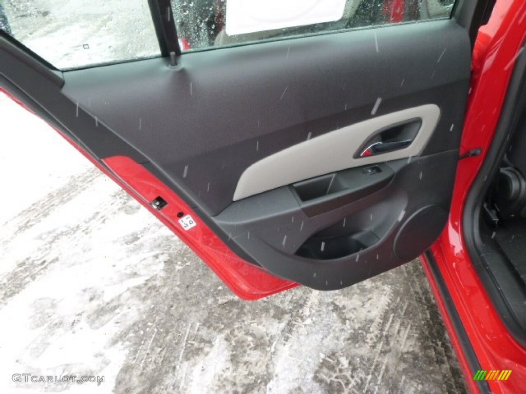 2014 Cruze LS - Red Hot / Jet Black/Medium Titanium photo #13