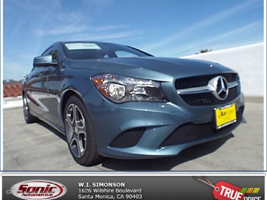 2014 CLA 250 - Universe Blue Metallic / Beige photo #1