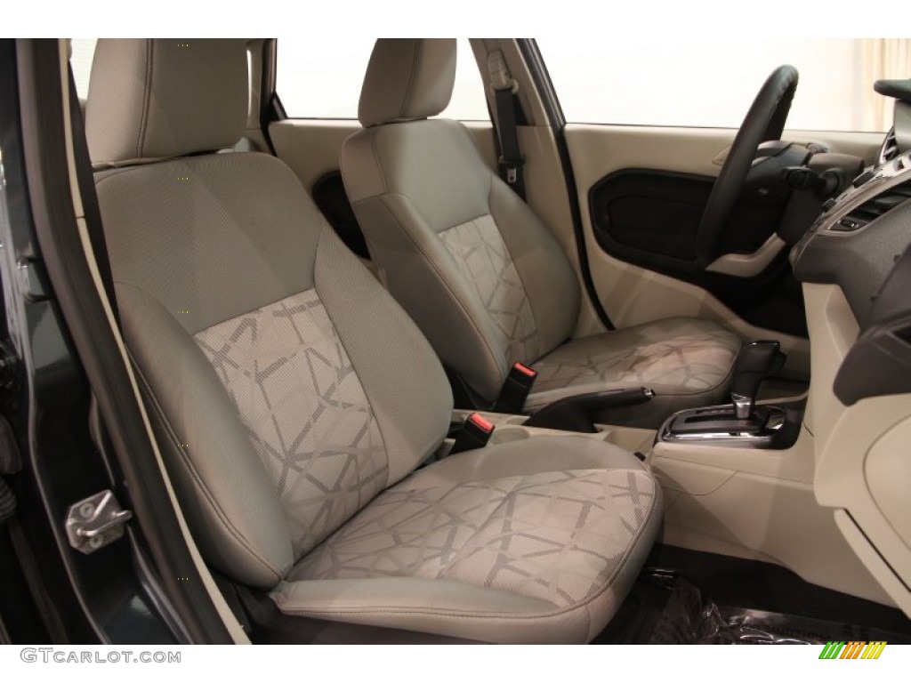 2011 Fiesta SE Sedan - Monterey Grey Metallic / Light Stone/Charcoal Black Cloth photo #11
